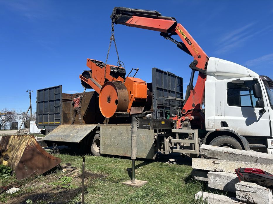 Металобрухт, шлак плазморіза, стружка сталева.