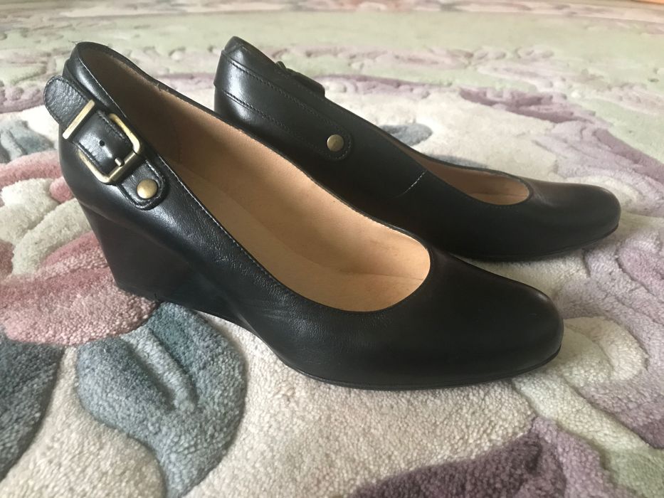 Шкіряні зручні туфлі  фірма San Marina