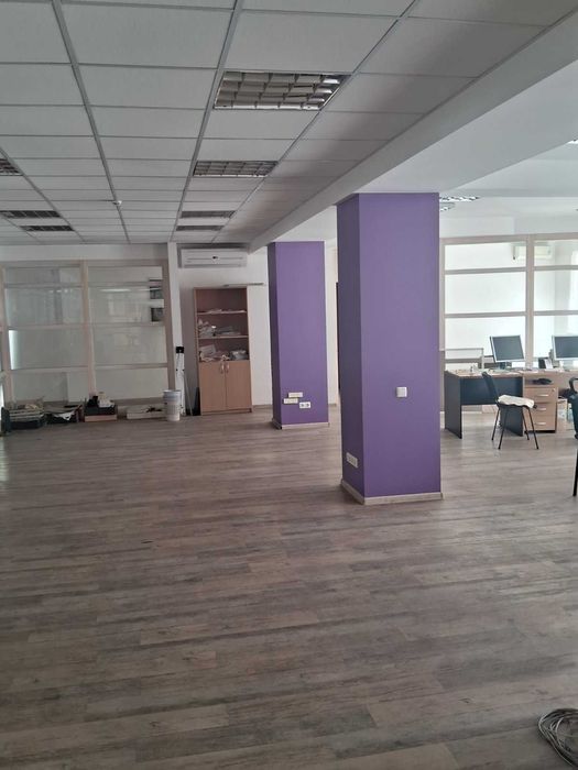 офис в центре с землей