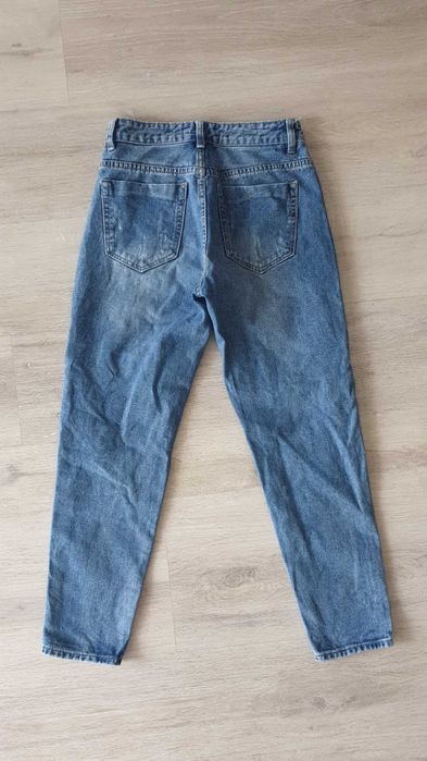 Jeansy z dziurami boyfrend r.34