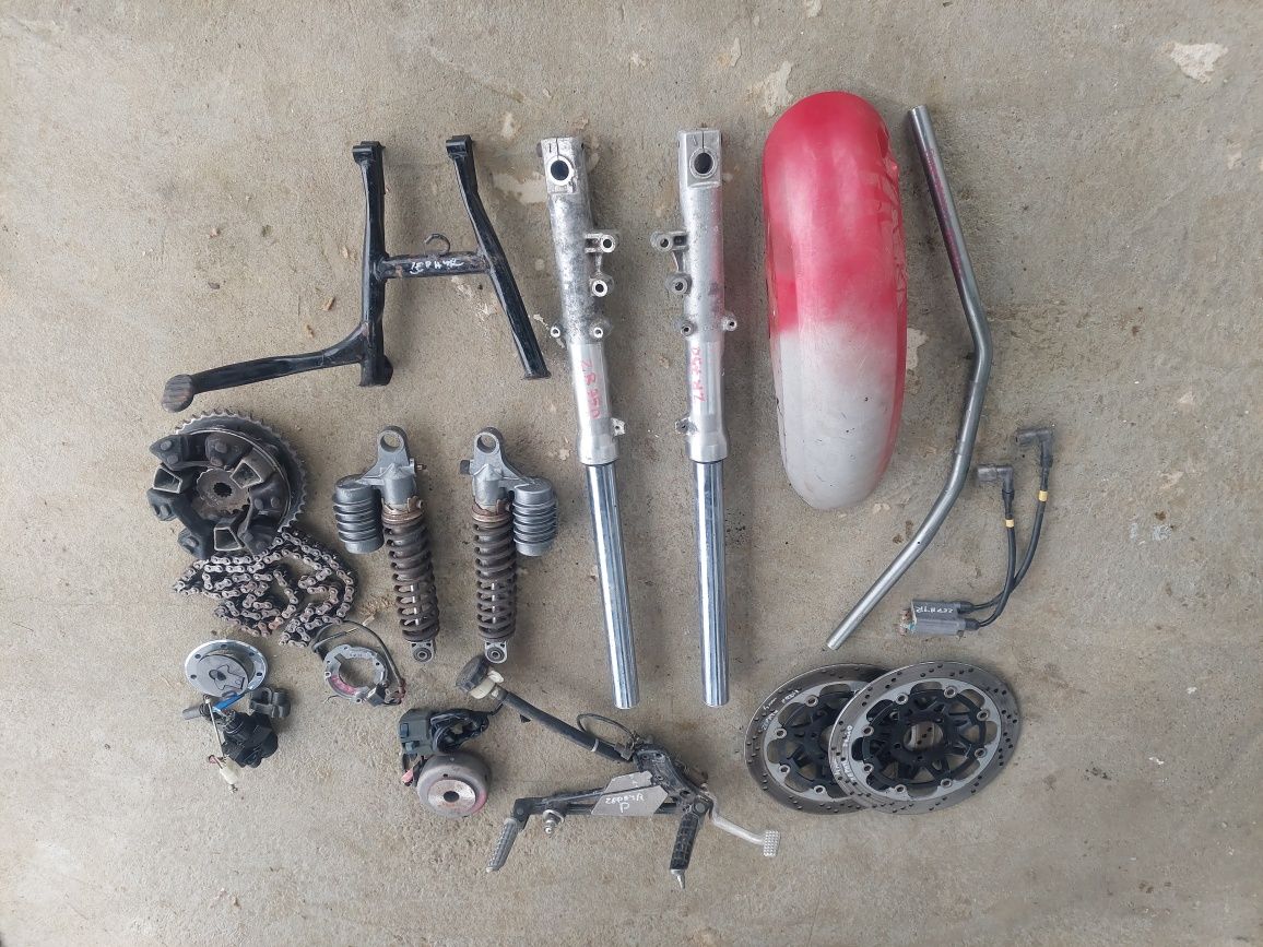 Kawasaki zr zephyr 750  silnik lagi amortyzator tarcza tarcze błotnik