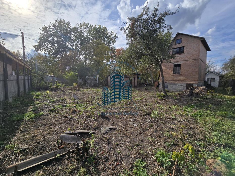 Продаж капітальної дачи на Вороніна!