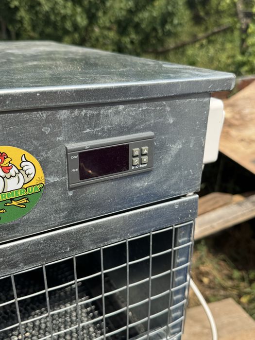 Брудер для обігріву