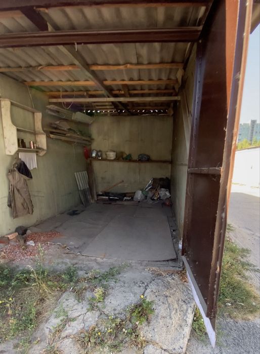 Продам гараж в кооперативе Сплоченность.