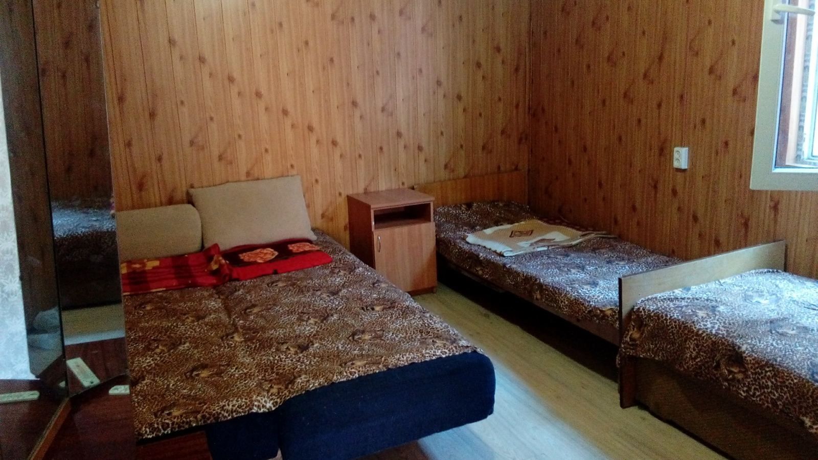 Здам будиночок на березі моря