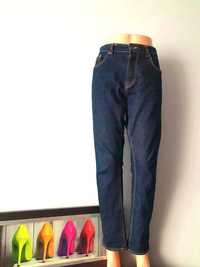 Damskie spodnie jeansowe r.40-42