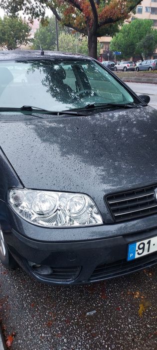 Aluguer carro Fiat Punto 1.3 Diesel 2005