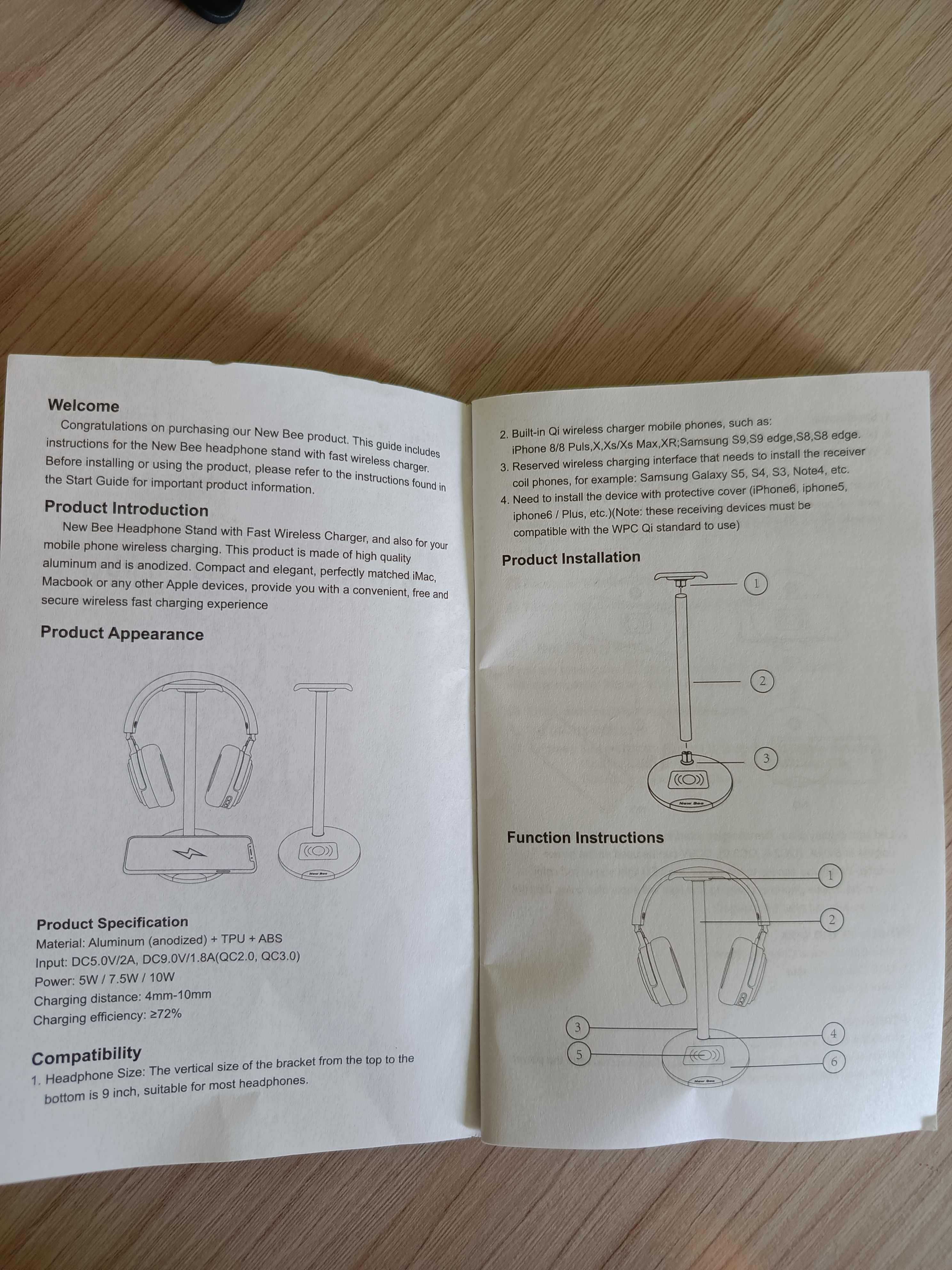 Ładowarka z trzymadełkiem na słuchawki do smartfonów obsługujących QI