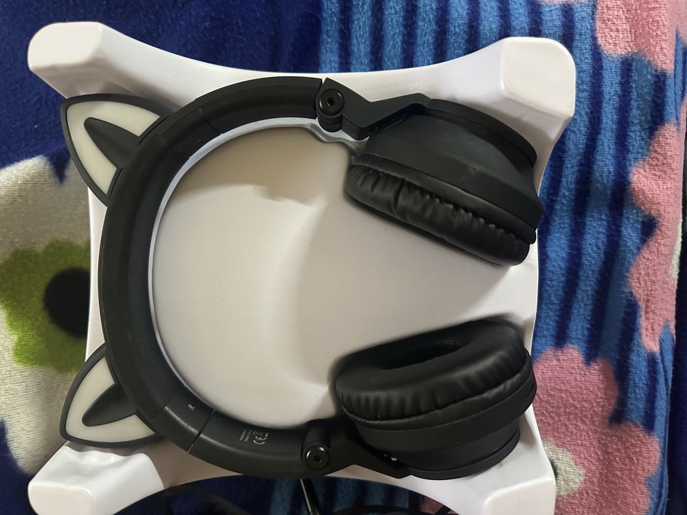 Продам наушники borofone cat