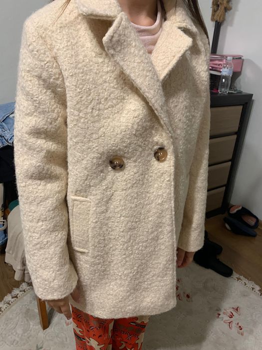 Пальто на дівчинку 10-11 років