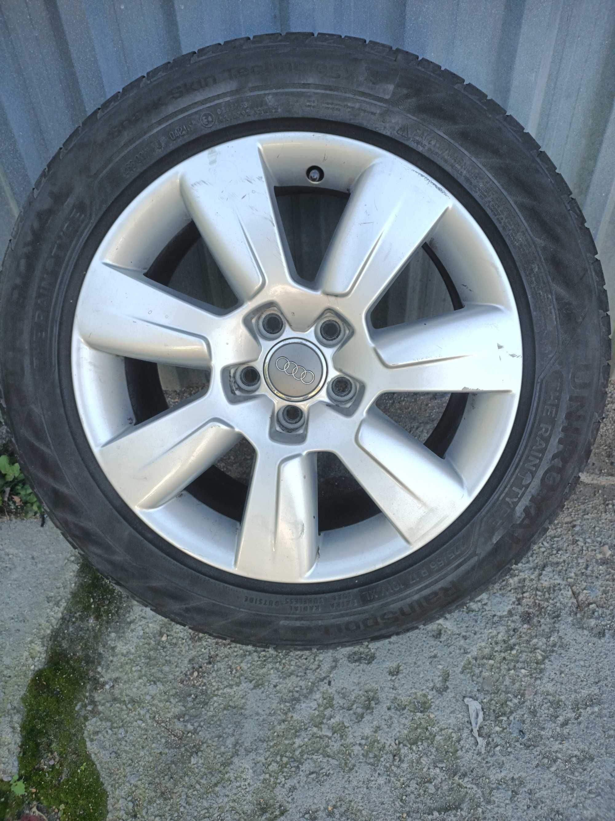 Koła Audi 17 z oponami Uniroyal 225/55/17 w b.dobrym stanie