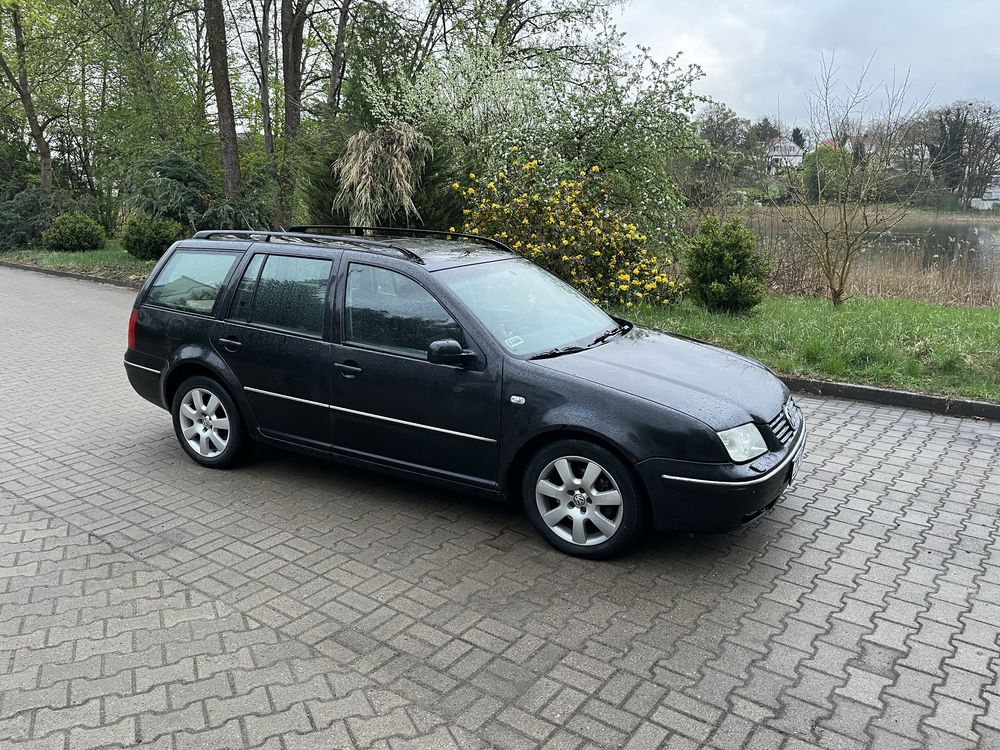 Vw bora 1.9tdi 130km silnik slupek Asz 2005r. Czarna uszkodzona