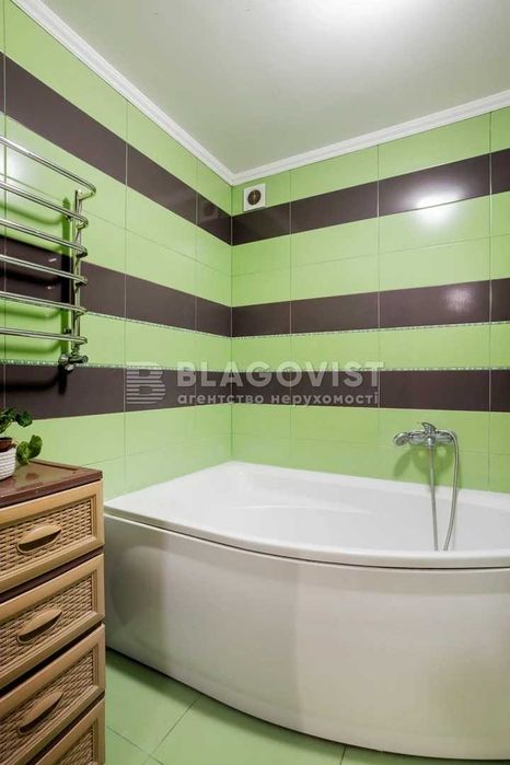 4-кімн. кв. Нові петрівці, двоповерхова