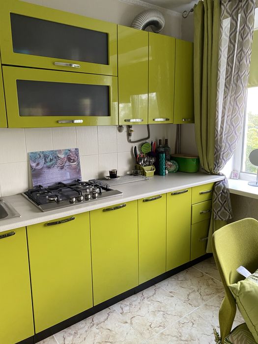 Двокімнатна квартира в центрі з ремонтом,меблями та технікою.