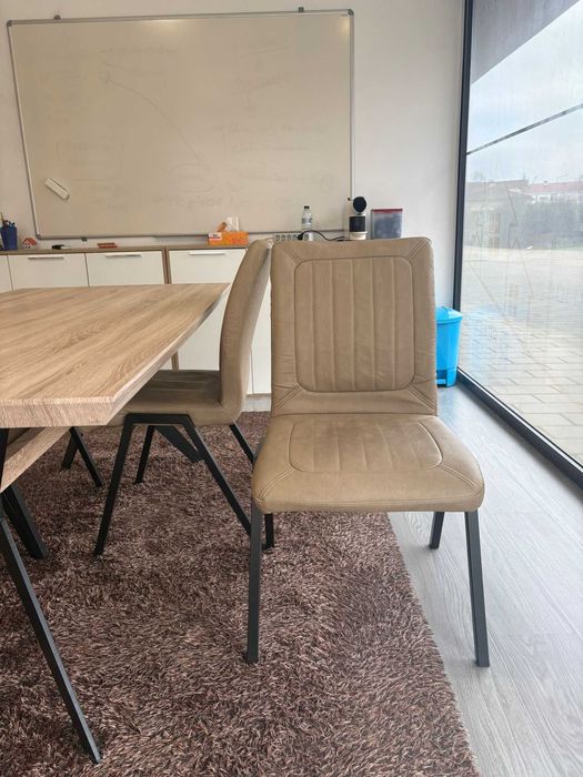 conjunto mesa e cadeiras