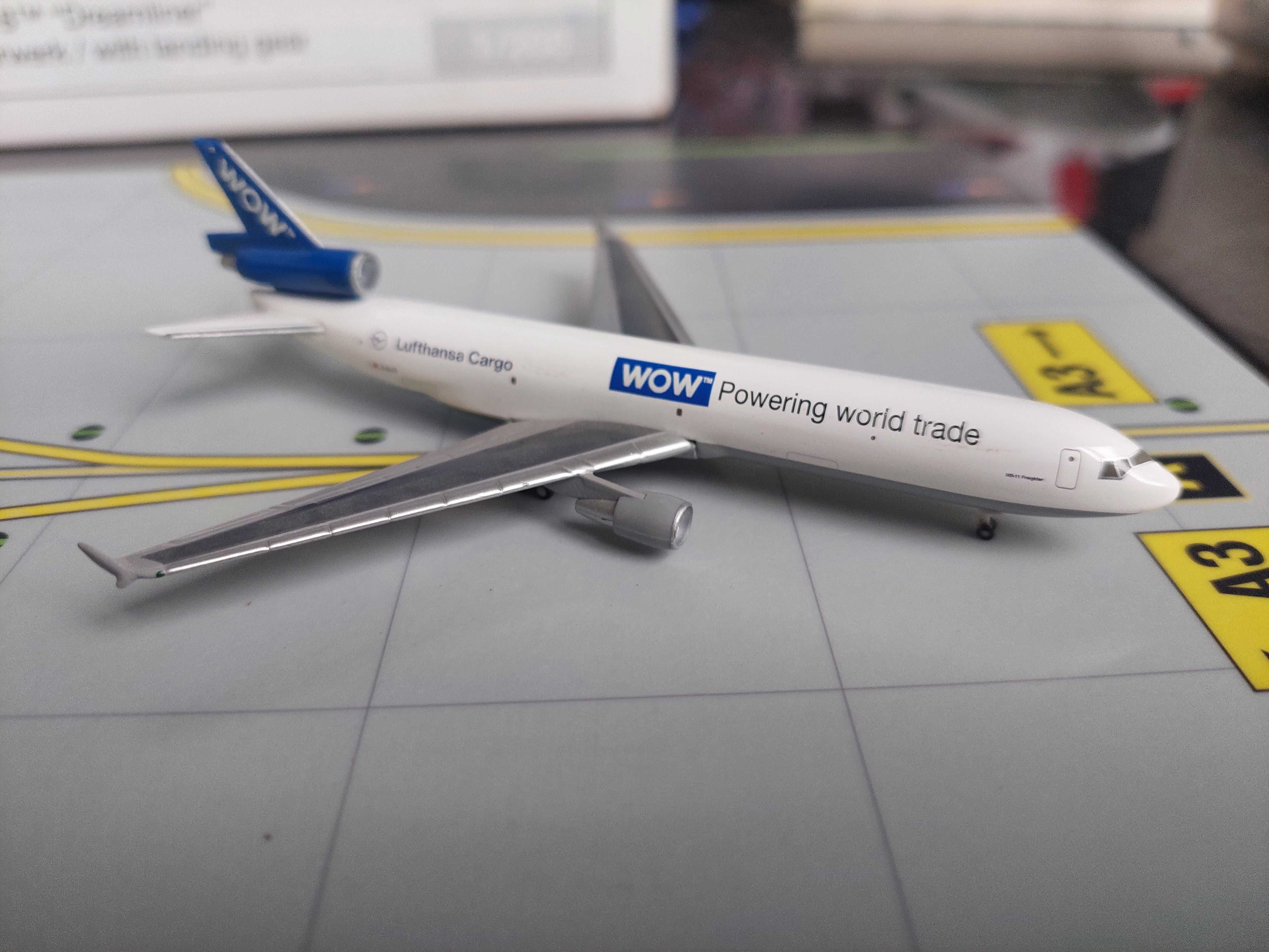 Model samolotu MD -11 Lufthansa Cargo 1:500 Herpa Wings