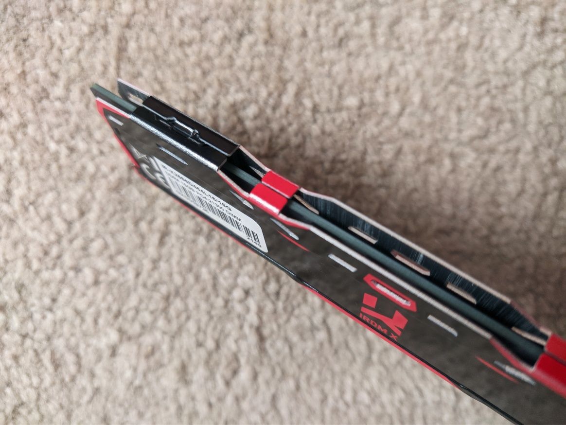 Оперативная память GoodRam IRDM X DDR4 16Гб.
