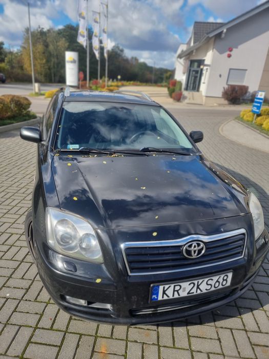 Toyota Avensis benzyna kombi