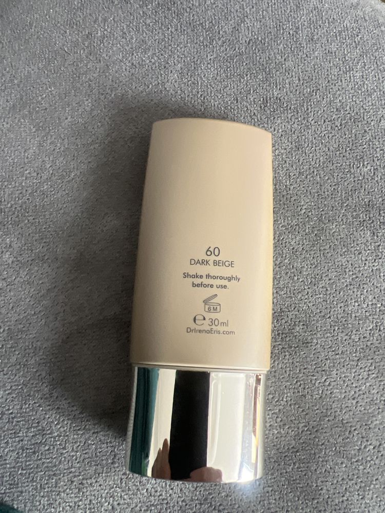 Podkład Dr Irena Eris Mattifying Liquid Powder 60 beige