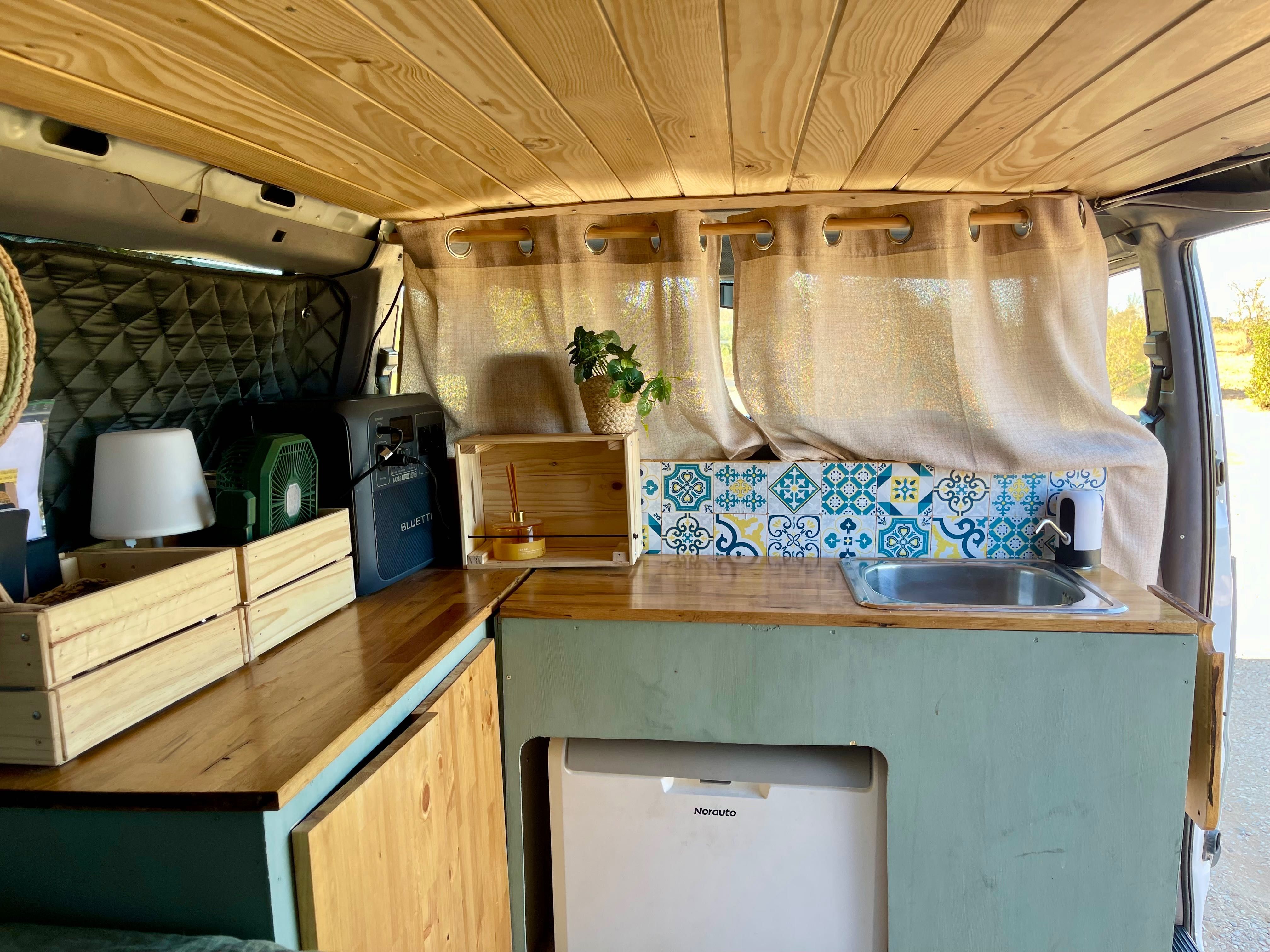 Mercedes Vito Campervan – pronta para viajar