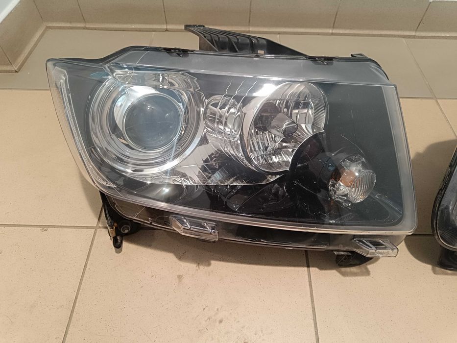 Lampa przód przednia prawa Jeep Compas Czarna
