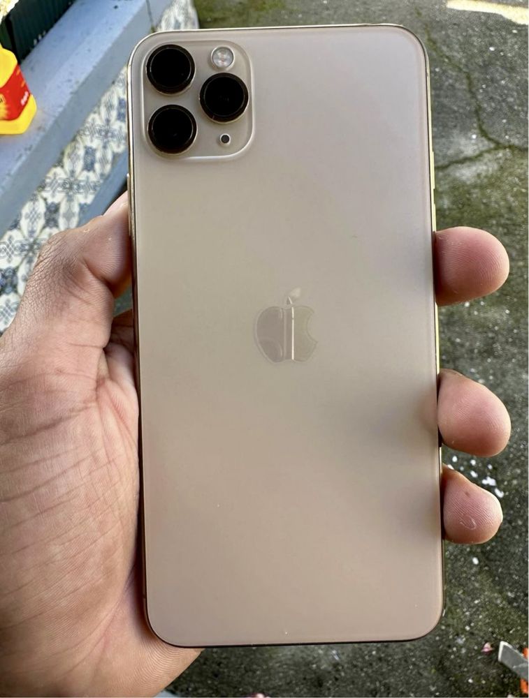 iPhone 11 PRO MAX 256GB igual a Novo sem Marcas