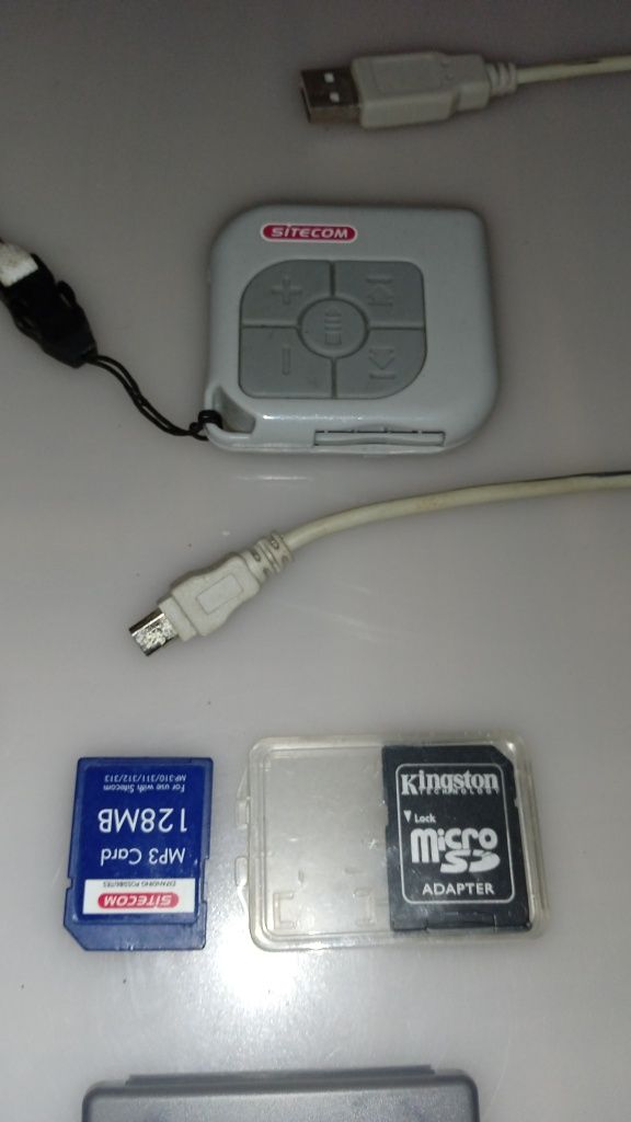 MP3 Sitecom + 2 Cartões de Memória