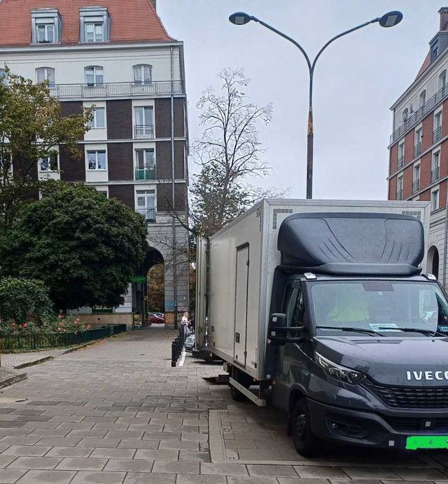 Transport-Przeprowadzki Iveco 10 palet ,winda, schodołaz