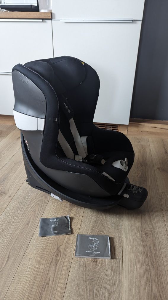 Fotelik 9-18kg Cybex Sirona z oryginalną bazą