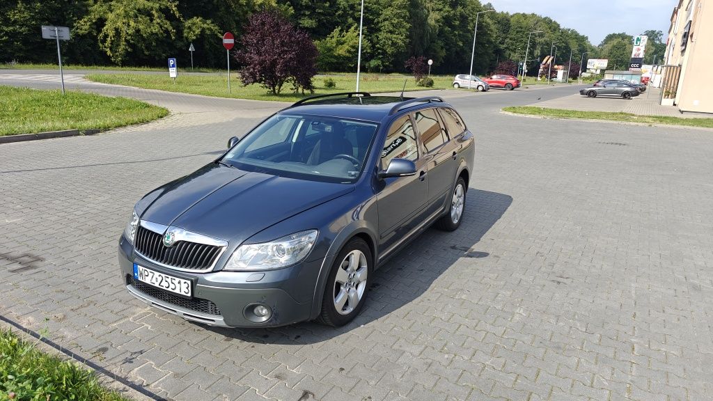 Skoda octavia scaut 4x4 1.8 TSI