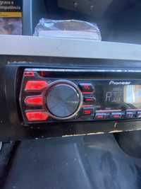 Auto radio pioner com radio cd e pen a funcionar 40euros