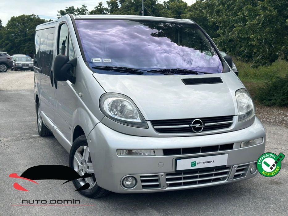 Opel Vivaro Opel Vivaro kampervan 7 osobowy 3 x klima Westfalia łózko kamper