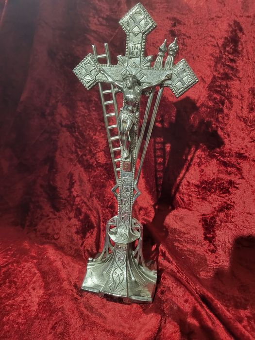 Krzyż symbole Męki pasyjka