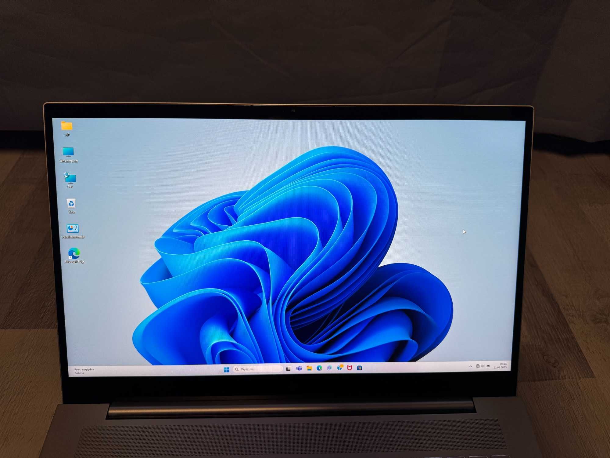 HP Envy 17 i5-1235U/32GBRAM/512SSD/Win11 RTX2050/Intel Iris XeGraphics