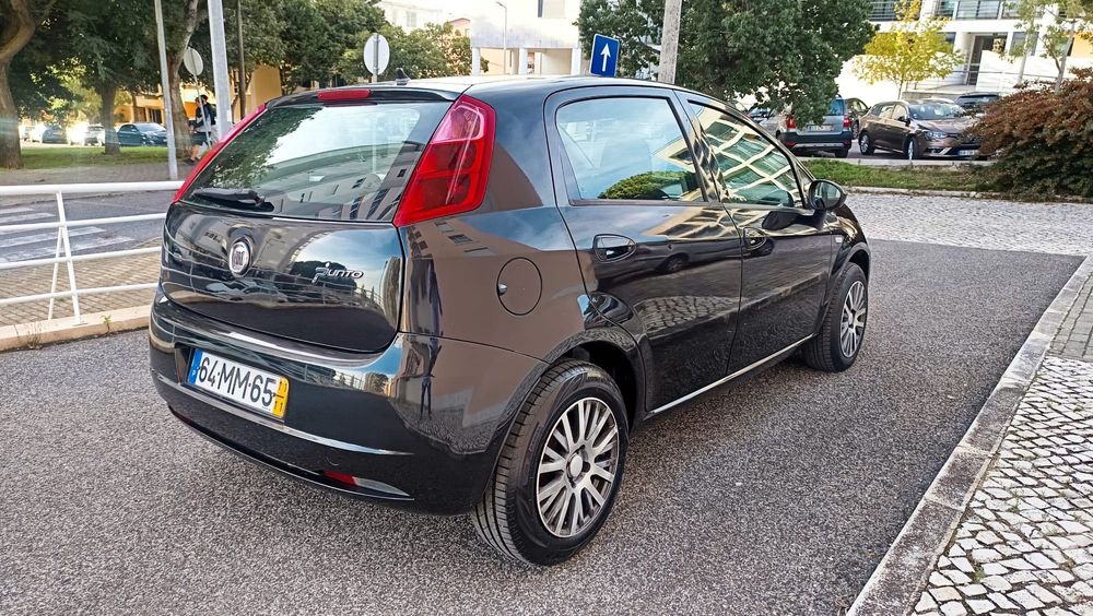 Fiat Punto Hatchback -1.2L Gasolina- 198.000 km