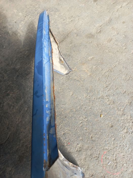 Продам крило ліве 2107.