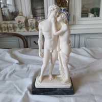 Rzeźba klasyczna zakochani para