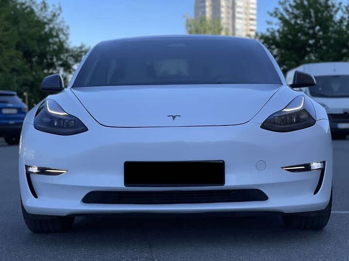 TESLA Model 3 2022