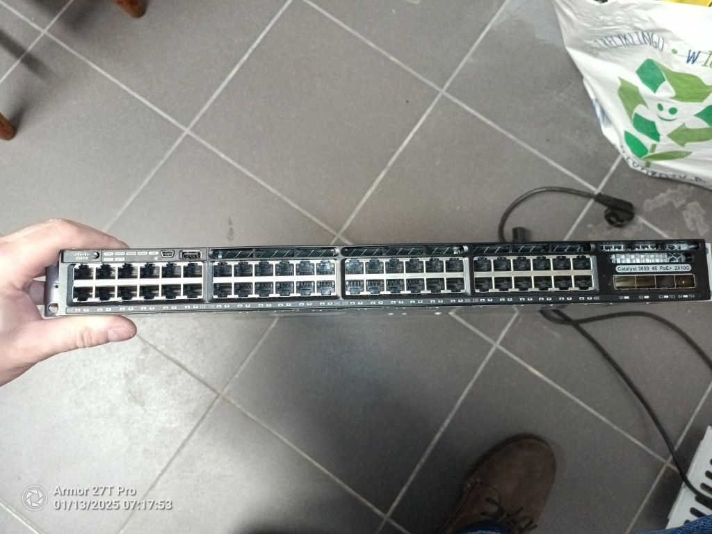 Switch CISCO  WS-C3650-48PD
