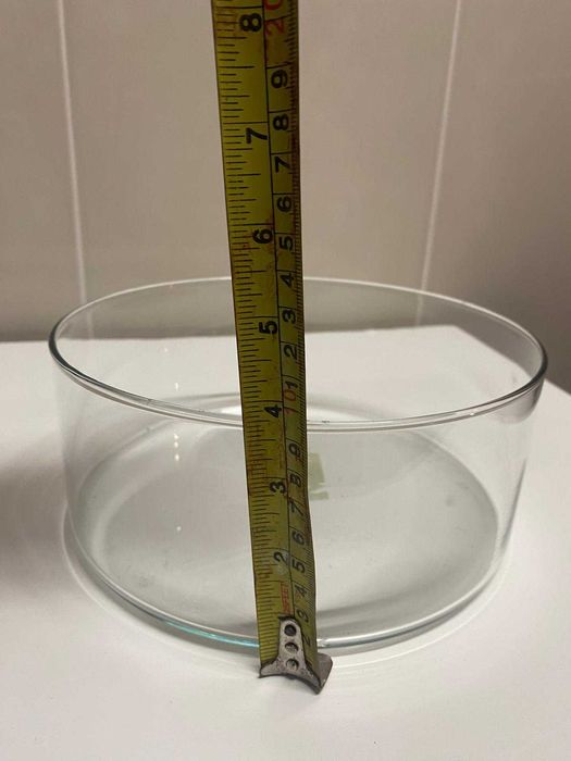 Bela taça decorativa em vidro, muito pouco usada