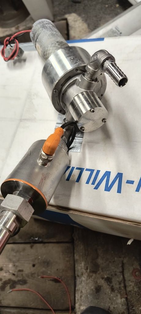 Przepływomierz magnetyczno-indukcyjny IFM SM 0502 ,0-50l/min/IP67