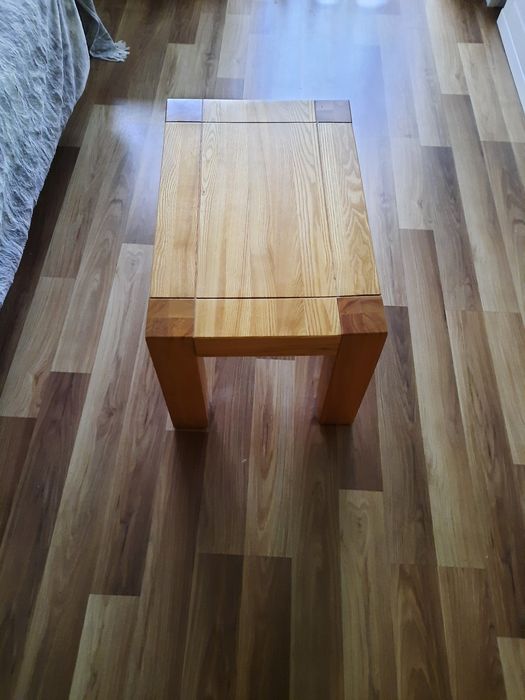 Stolik kawowy z drewna litego