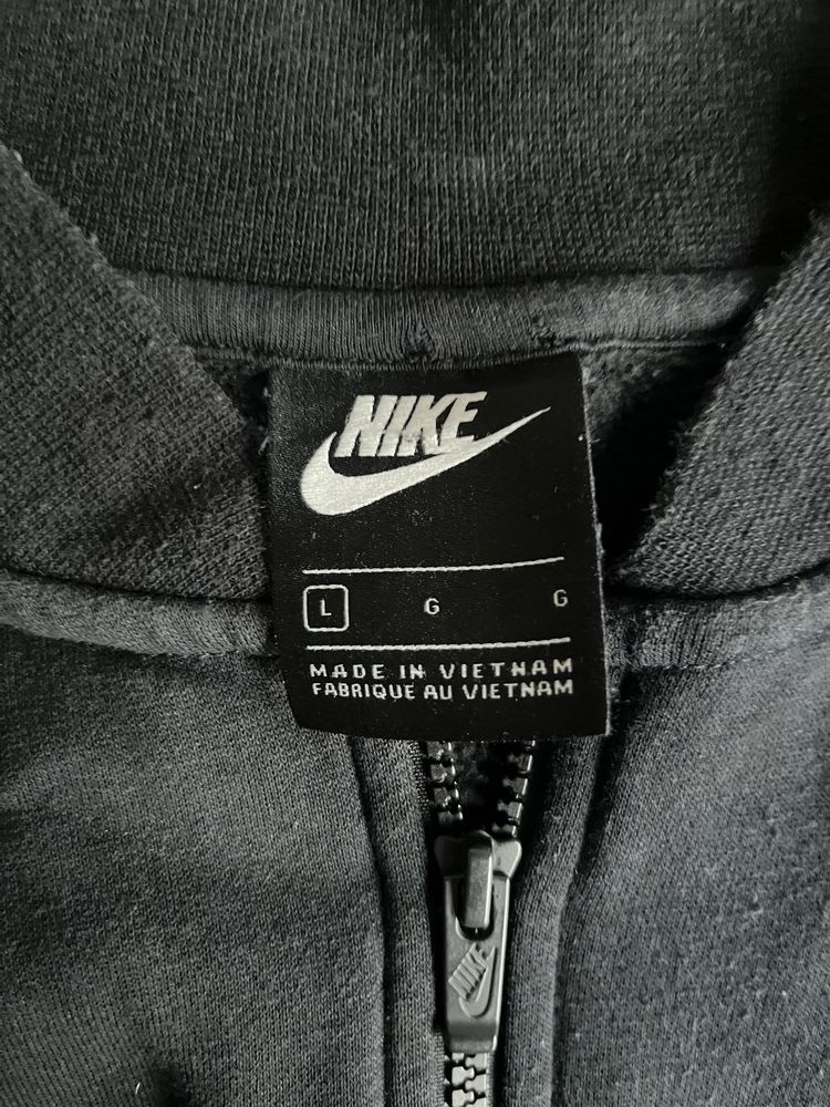 Czarna bluza Nike