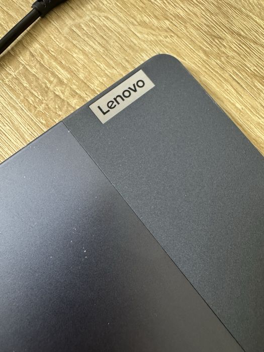 Планшетный компьютер LENOVO