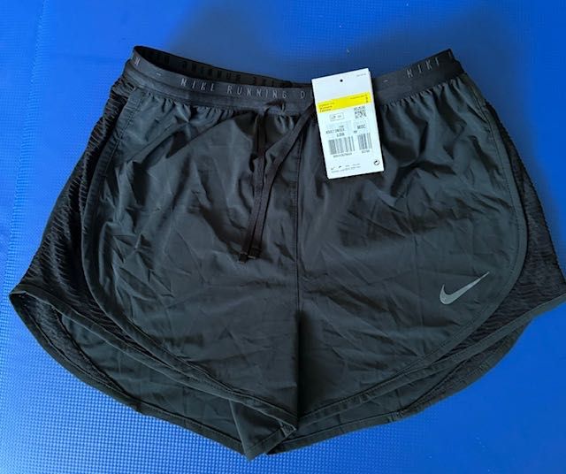 Szorty Nike Dri-FIT Run Division Tempo Luxe Women s Running