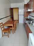 Arrendo apartamento T2 em Rio de Mouro