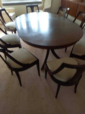Zestaw 12 krzeseł ze stołem
