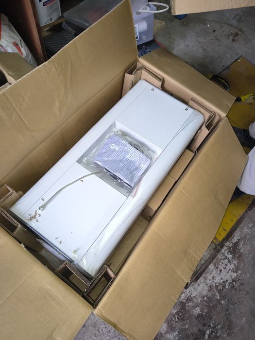 Okap podwieszany nowy