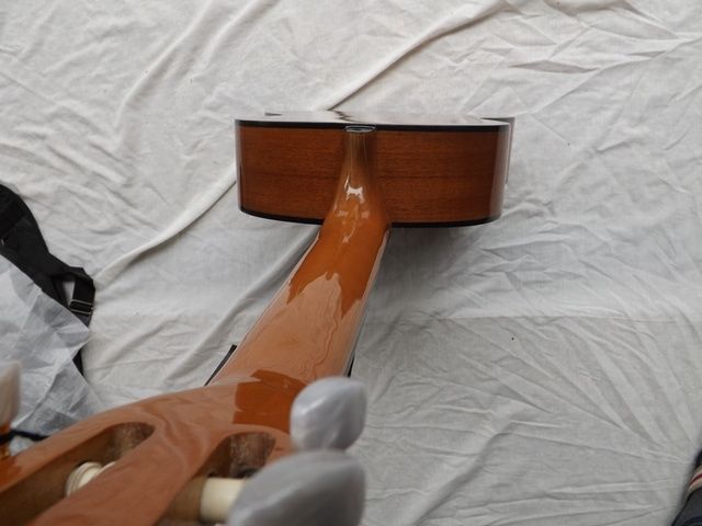 Guitarra clássica madeira maciça nova