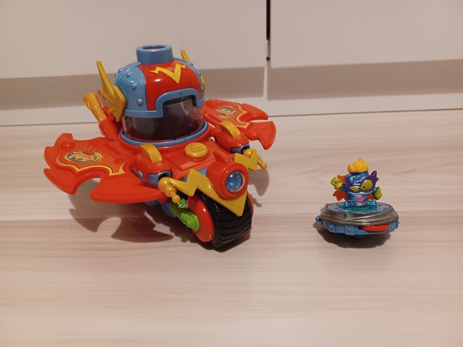 Super Things Zings Speed Fury Pojazd Figurka